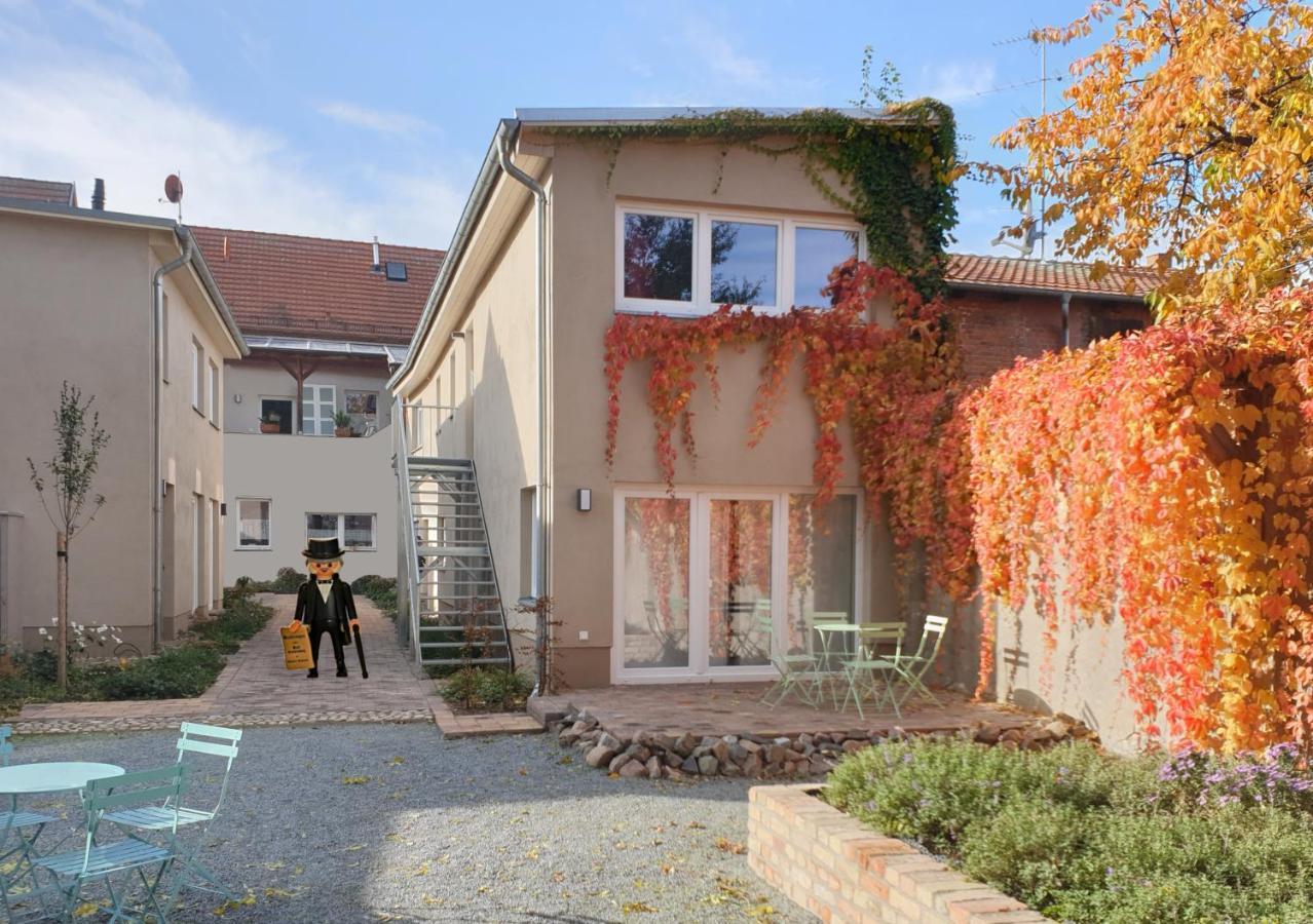 Travel Art Boardinghouse Aparthotel Neuruppin Exteriör bild